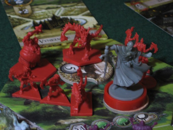 We had a whole batch of badly-lit pics at the same time. This was the Latari player's fault.