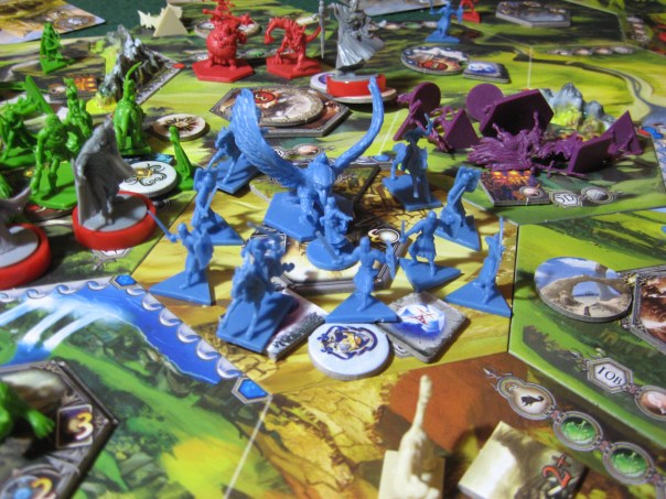 When they took the picture, immortalized on magical silver filament, King Daqan II insisted that he be the one seated upon a Roc. This turned out most unflattering, and the filament was soon "misplaced."