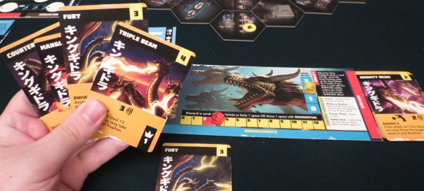 Mothra's style is "don't engage with the other players very often." Wahoo.