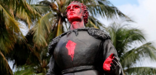 I wouldn't mind seeing more statues adopt the NEGACOLUMBUS style.