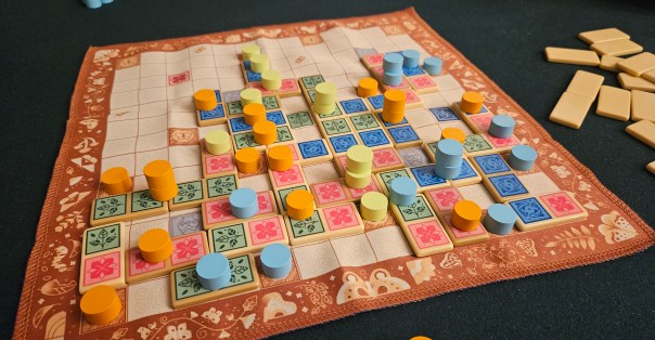 Here's how you can tell I love a game: right now, looking at this image, I'm already looking for ways to undermine green.