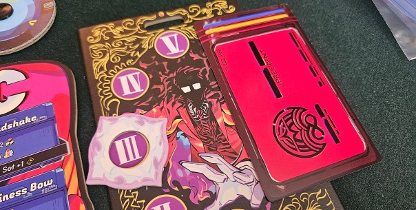 I wish I could wear spooky glowing glasses. I wish I could wear spooky glowing glasses.